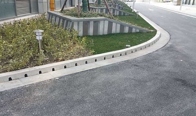 排水路緣石