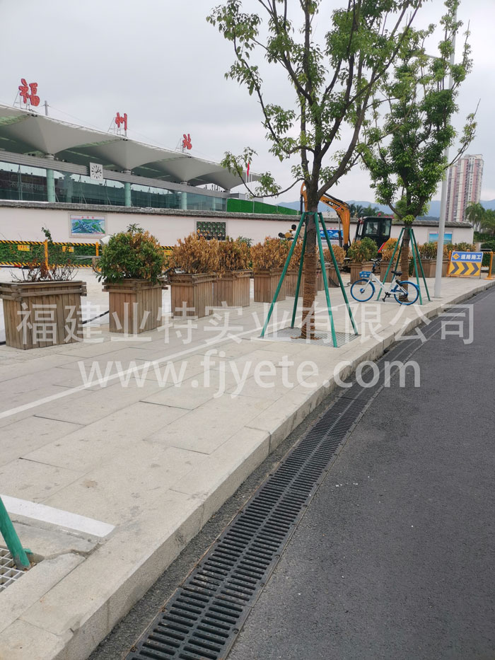 樹(shù)脂混凝土排水溝動(dòng)車(chē)站案例