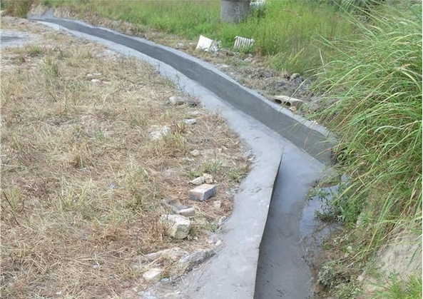 鄉村傳統排水溝
