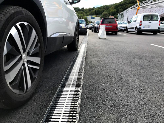 地面停車(chē)場(chǎng)成品排水溝